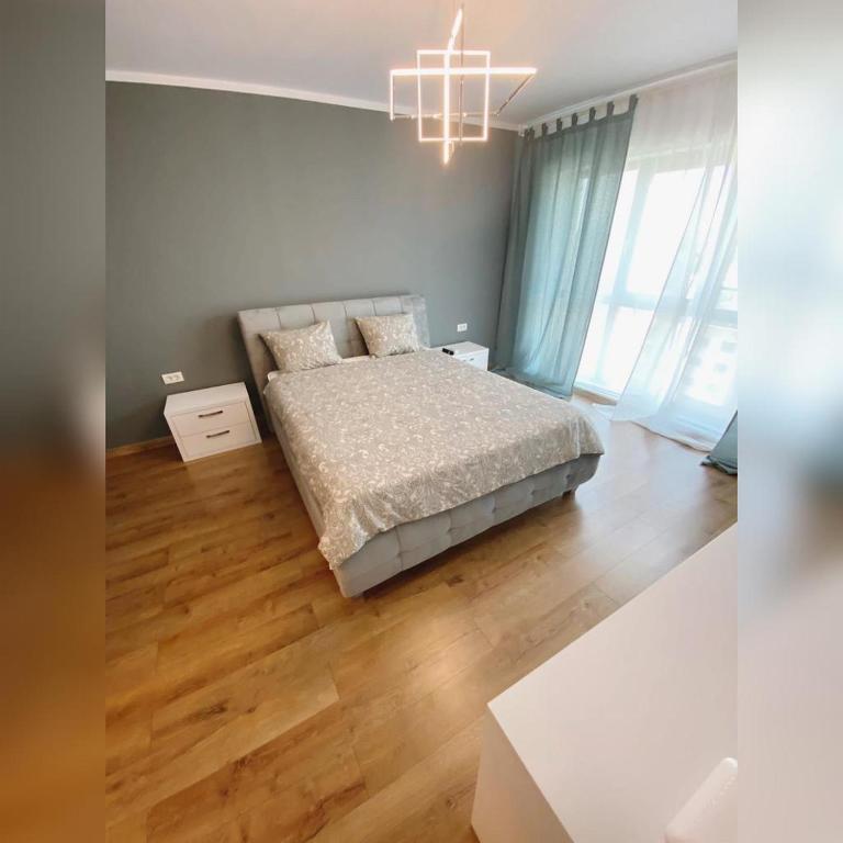 Plazza Studio - One-Bedroom Apartment