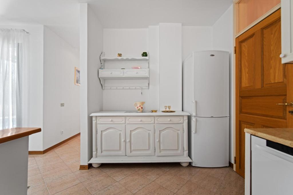 Kuchyňa alebo kuchynka v ubytovaní Villa Bellavista