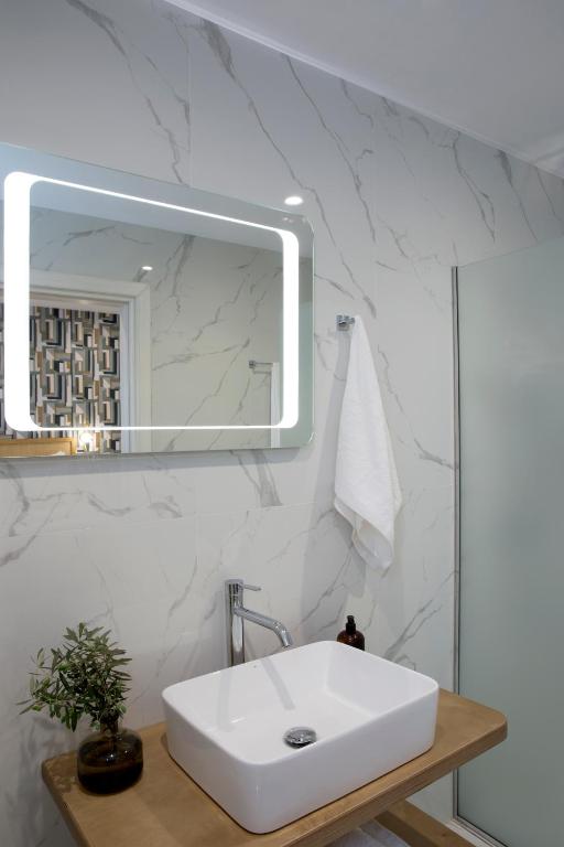 Hypnos Inn Athens - Resim 3