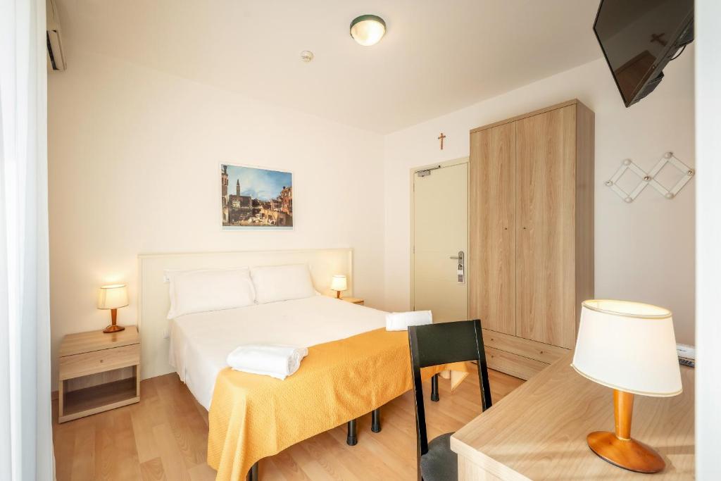 Hotel Parigi - Habitación Triple Con Terraza