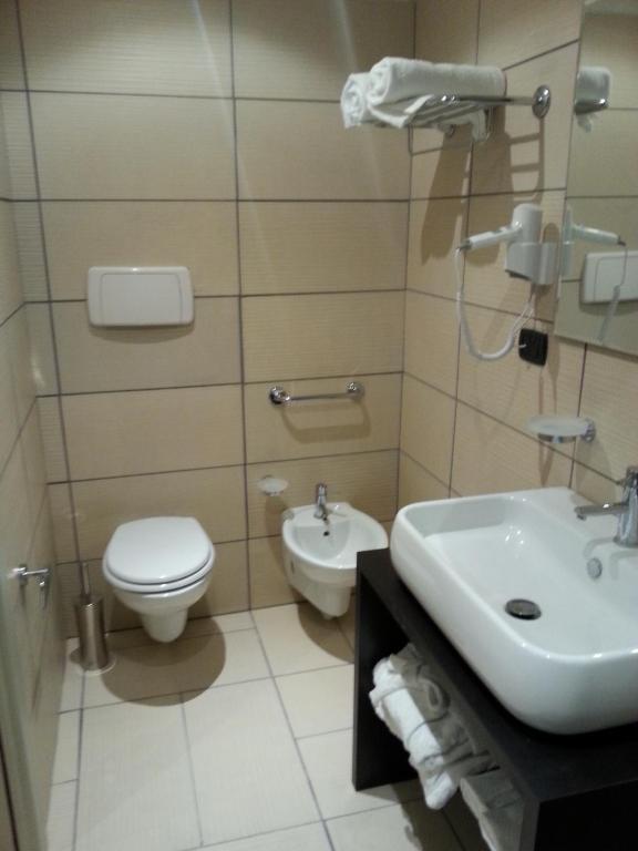 חדר רחצה ב-Art & Jazz Hotel