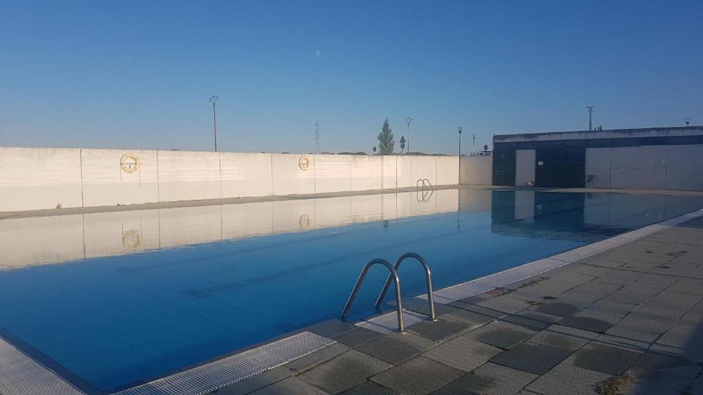 The swimming pool at or close to Antiguo Horno de María y Mielgo