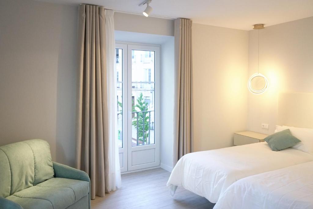 APARTAMENTOS LA FLORA BURGOS todos con aire acondicionado y ascensor - 6