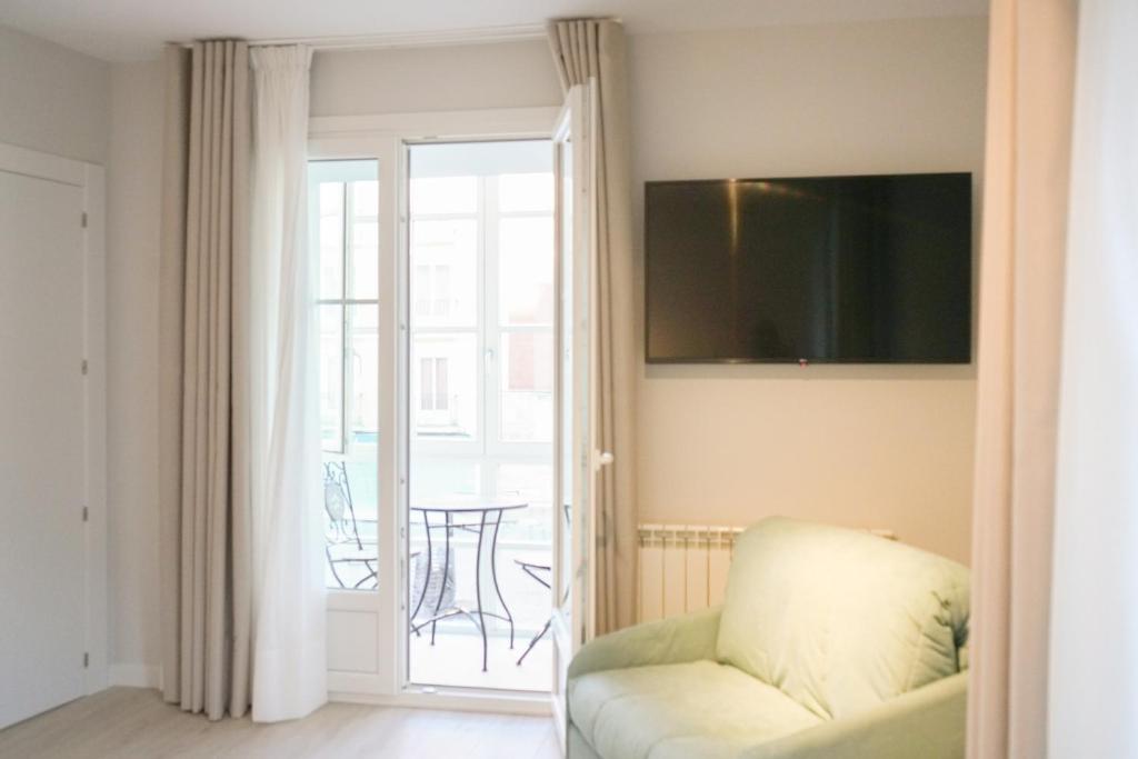 APARTAMENTOS LA FLORA BURGOS todos con aire acondicionado y ascensor - 5