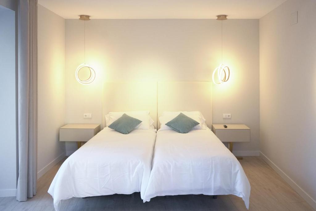 APARTAMENTOS LA FLORA BURGOS todos con aire acondicionado y ascensor - 7