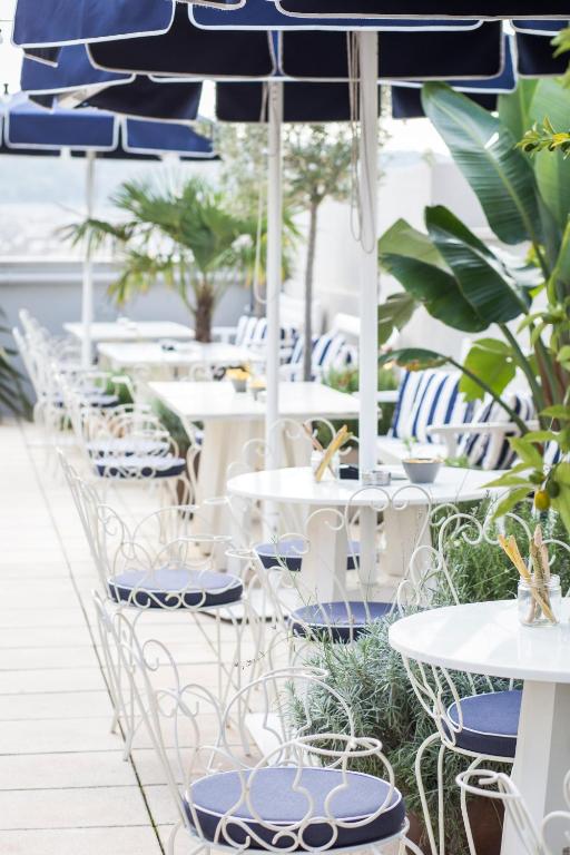 Hotel Midmost by Majestic Hotel Group - Resim 36