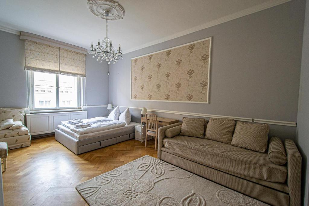 Posezení v ubytování Luxury Central 150m2 Apartment on Wencelas Square with Private Garage