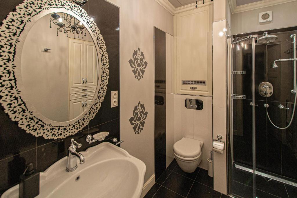 Koupelna v ubytování Luxury Central 150m2 Apartment on Wencelas Square with Private Garage
