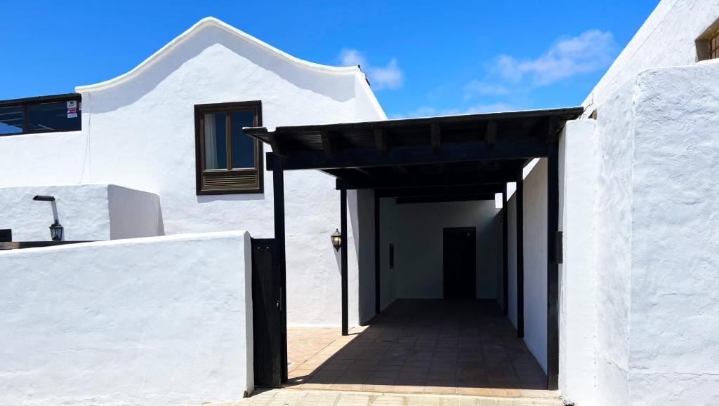 Nazaret Villa with heated pool - Villa With Private Pool