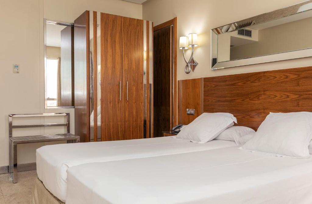 Gran Hotel Corona Sol - Twin Room - Toegang
