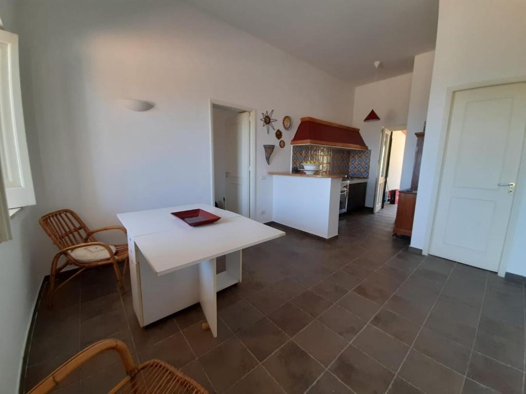 Kuchnia lub aneks kuchenny w obiekcie RELAIS COUNTRY HOUSE - TERRACE on AEOLIAN ISLANDS