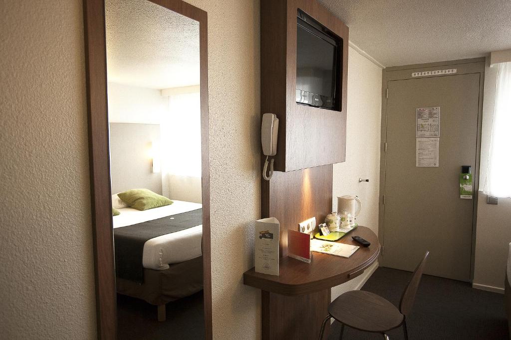 Campanile Bourges Nord - Saint-Doulchard - Standard Quadruple Room