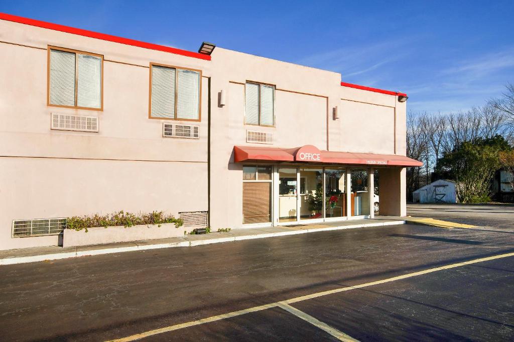 Gallery image of Hotel Petersburg VA I-95 & E Washington St in Petersburg
