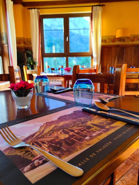 Restaurace v ubytování Hotel Cumbres de Valdeón