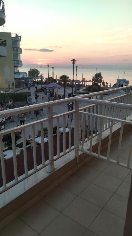 A balcony or terrace at La MER Rooms Peraia
