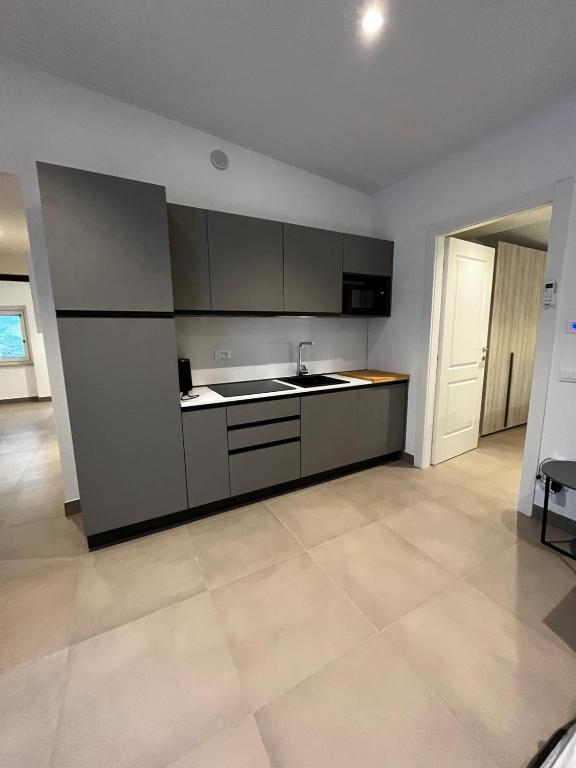 Kuchnia lub aneks kuchenny w obiekcie Bilo - Apartments for rent
