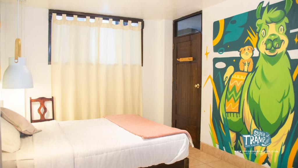 Rúm í herbergi á Supertramp Hostel Machupicchu