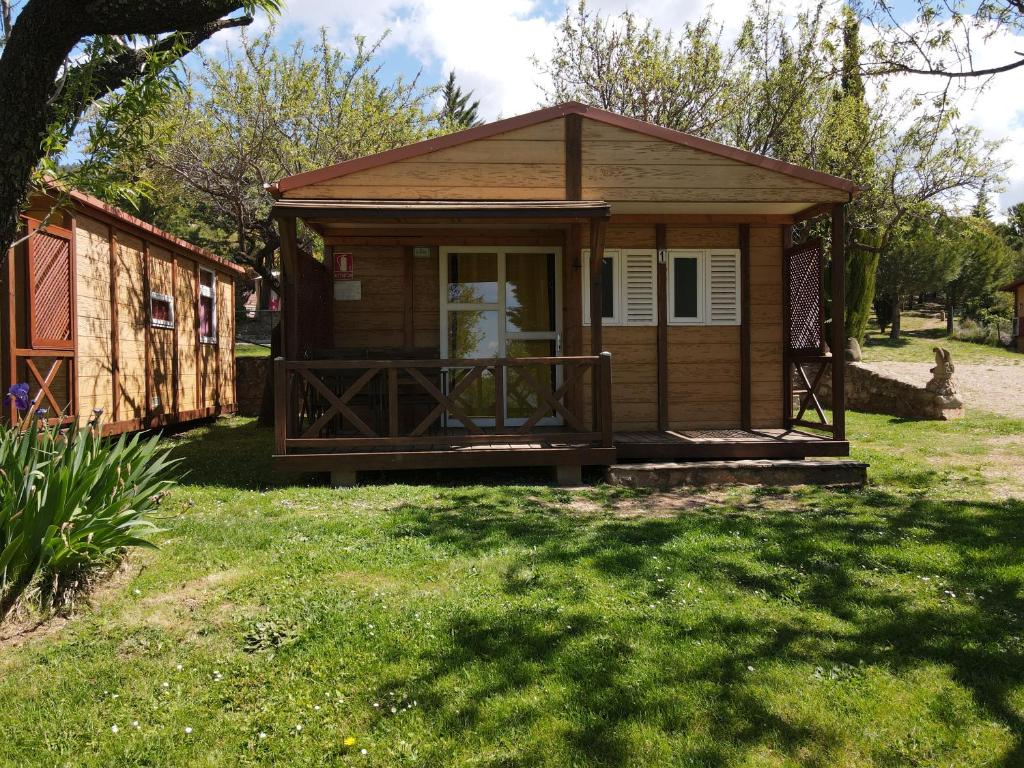 Camping Castillo de Loarre - Bungalow (5 Volwassenen)