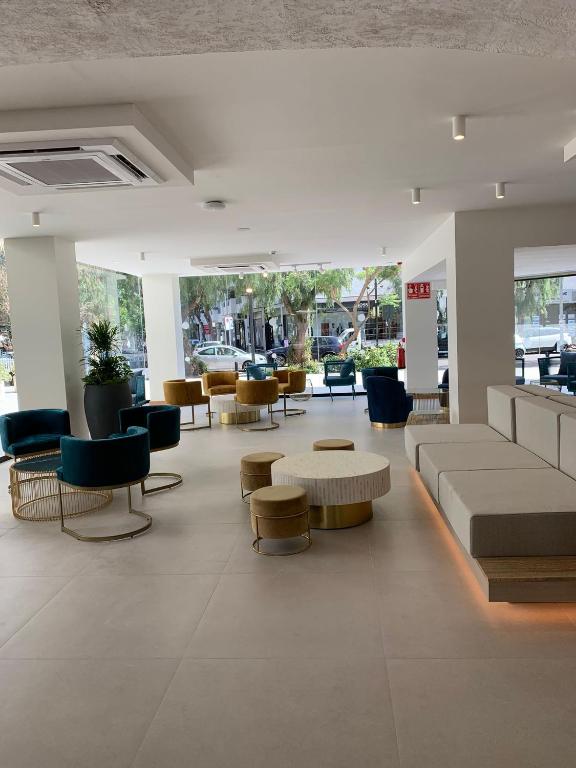 New & Beautiful Loft in Puerto Banus, Marbella – Precios ...