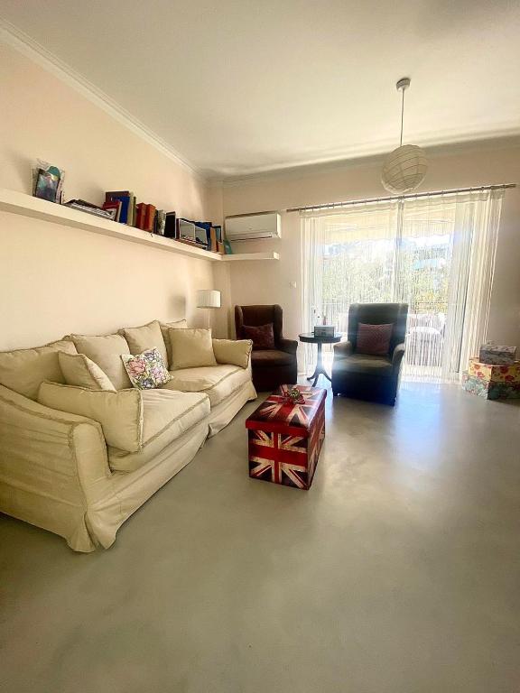 Posezení v ubytování Comfort & Care - spacious flat in Marousi