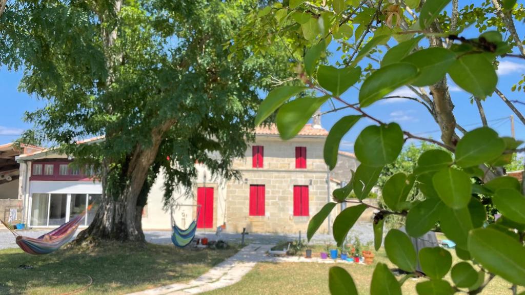 Κήπος έξω από το Aux abris des vents d'anges