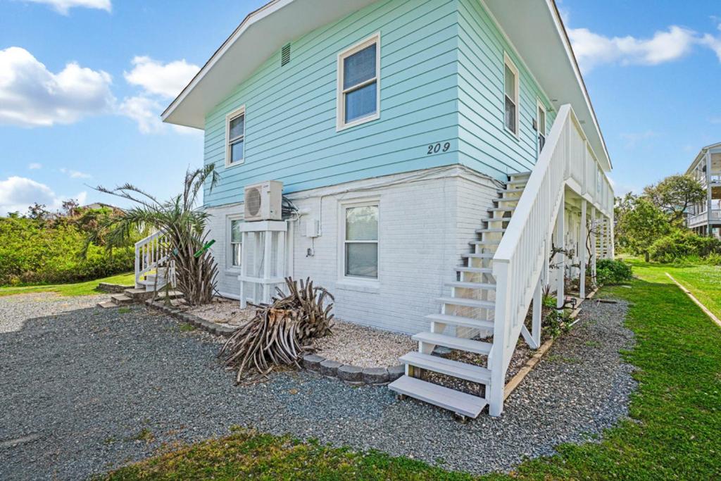 The Hideaway by Oak Island Oak Island (updated prices 2024)