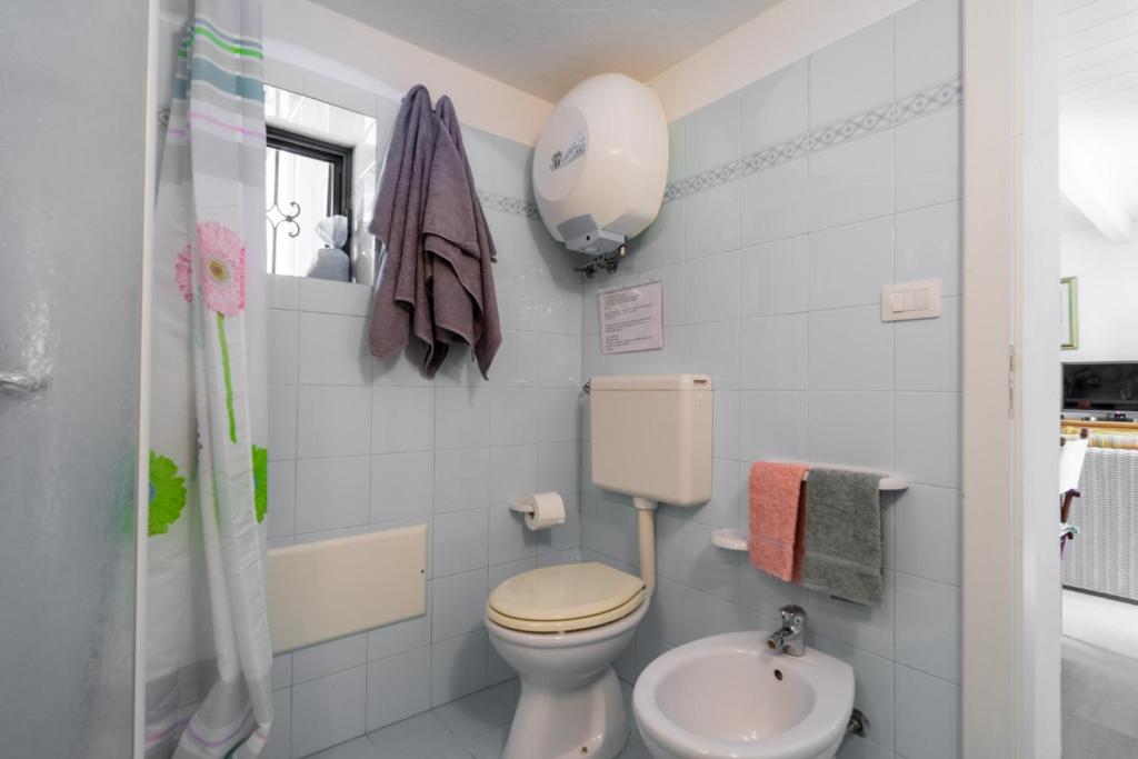 A bathroom at La Pajara de la Urpe