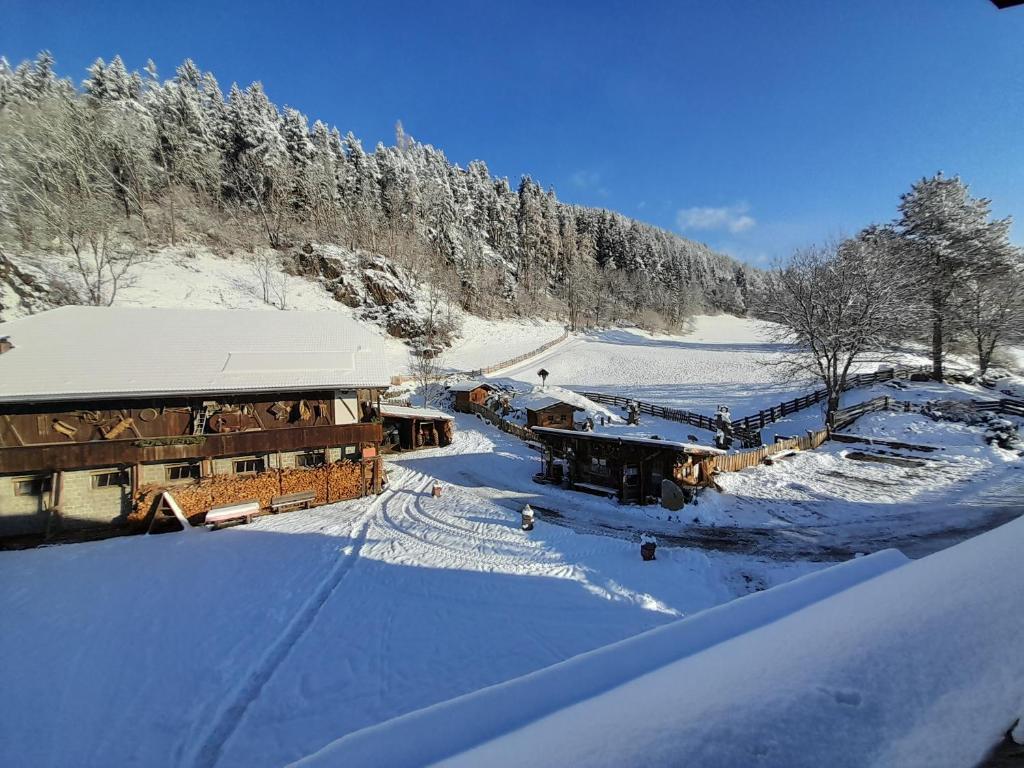 Obiekt Oberwieserhof App 3 zimą