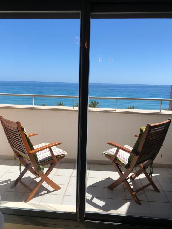 Atico Mirador Paseo Antonio Banderas primera linea de playa y piscina
