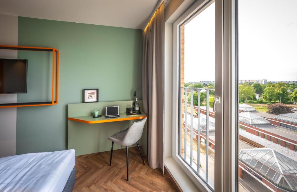 LOGINN Hotel Berlin Airport - Resim 22