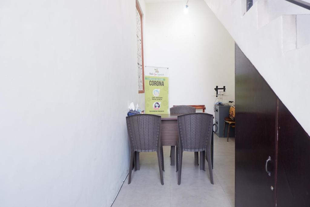 Fotografie z fotogalerie ubytování Reddoorz at Bale Eja Syariah Senggigi v destinaci Montongbuwoh