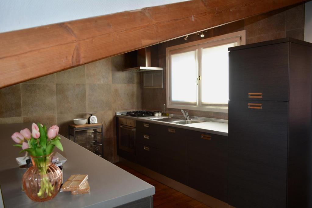 Kuchyňa alebo kuchynka v ubytovaní Magic Place Bergamo! Relax Apartment with terrace in the heart of the city