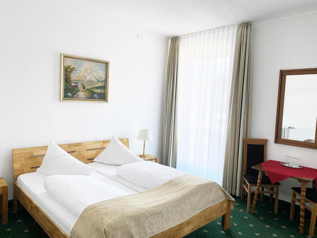 Hotel Schwabenwirt - Standard Triple Room