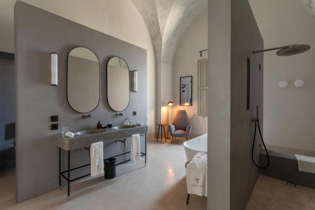 Koupelna v ubytování Palazzo Tafuri Boutique Hotel