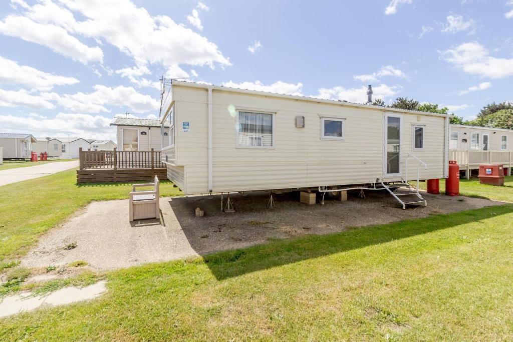6 berth dog friendly caravan at Broadland Sands Holiday Park ref
