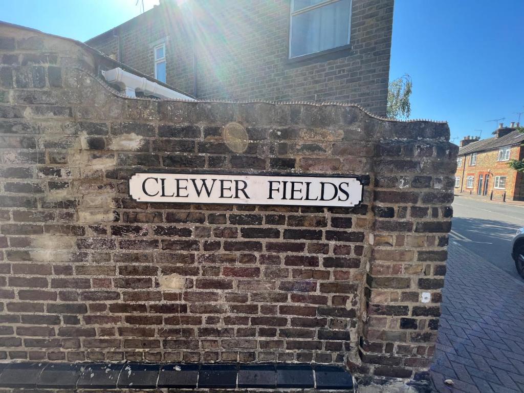 28 Clewer fields