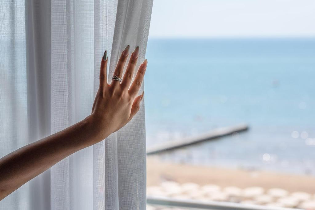 Nespecifikovaný výhled na moře nebo výhled na moře při pohledu z hotelu