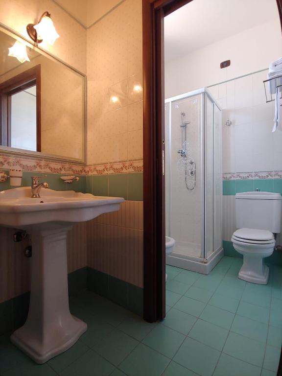 Kúpeľňa v ubytovaní Tenuta Bellaprima CALTAGIRONE