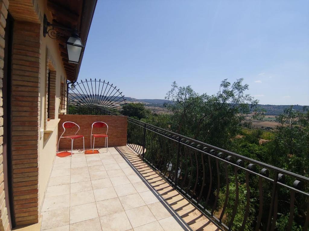 Balkón alebo terasa v ubytovaní Tenuta Bellaprima CALTAGIRONE