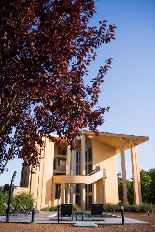 The building in which a panziókat is located