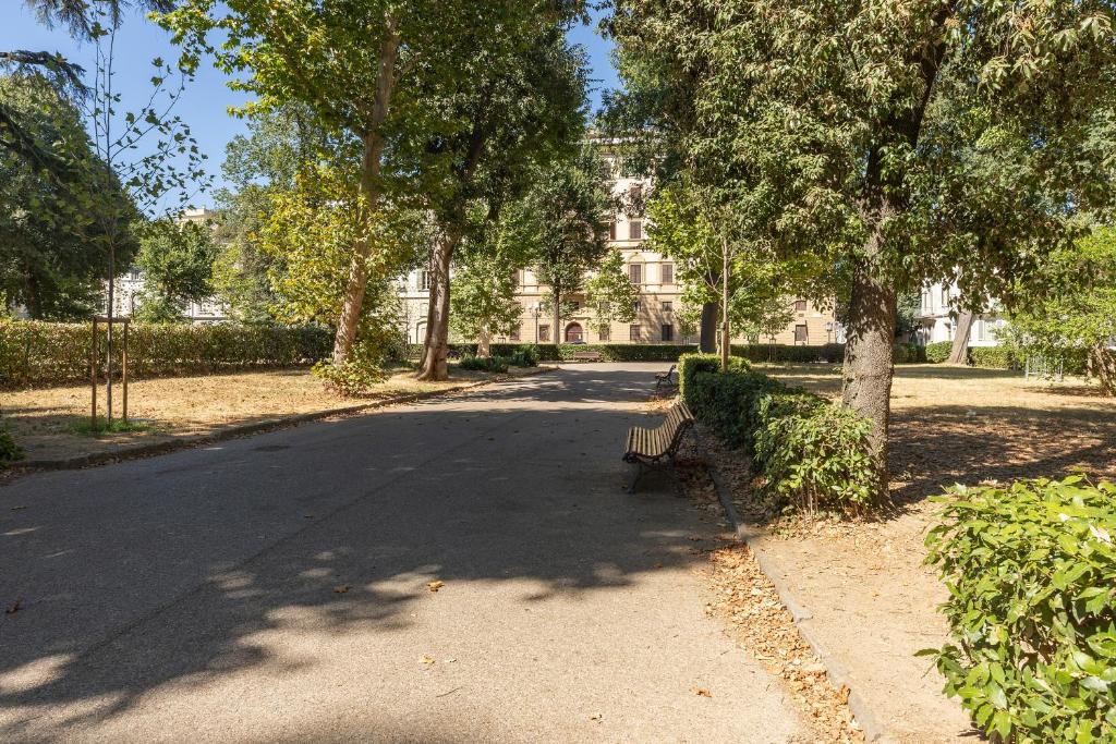 Cozy Apartment with Terrace in Piazza d'Azeglio