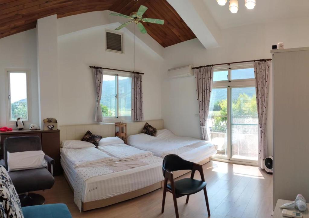 Home-Link B&B - Quadruple Room With Mountain View