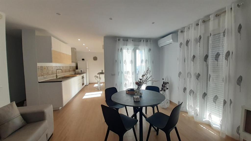 Kuchyňa alebo kuchynka v ubytovaní Apartamento CampoMar