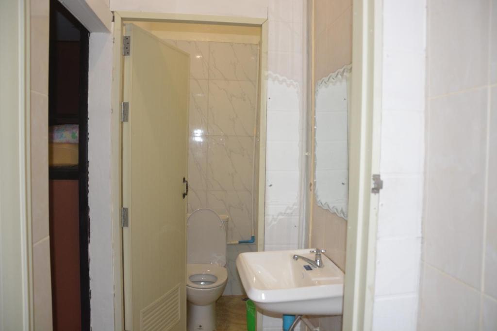 Un baño de Grace hostel - Chiang Rai