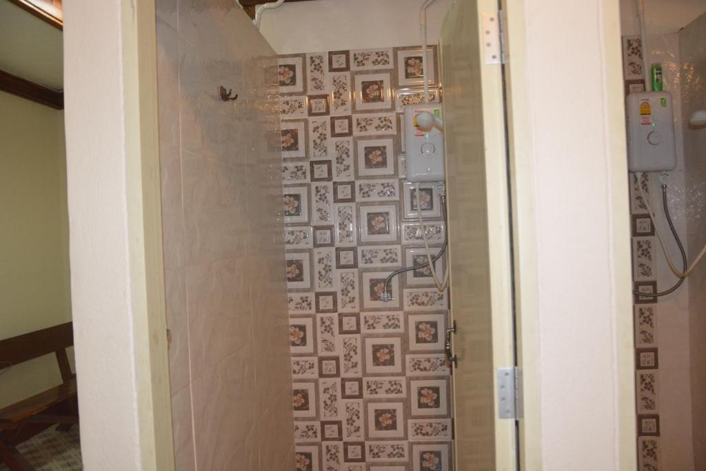 Un baño de Grace hostel - Chiang Rai