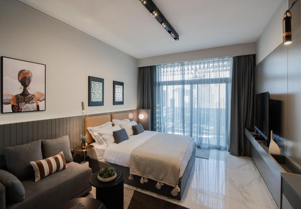 GHH Studio Apartment with Swimming Pool, Sauna & Gym Access, Dubai