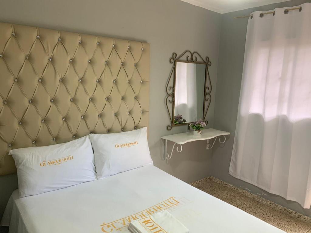 Glamour Hotel photo