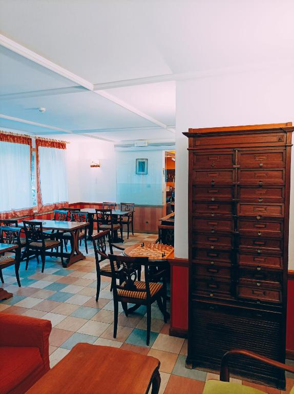 Restaurace v ubytování IHR Hotel Villa Emma