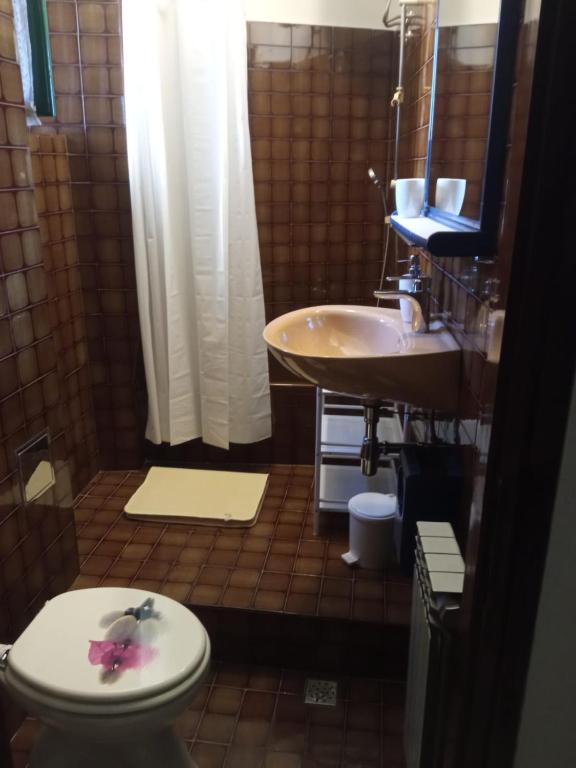 Kúpeľňa v ubytovaní Apartman Plava riba