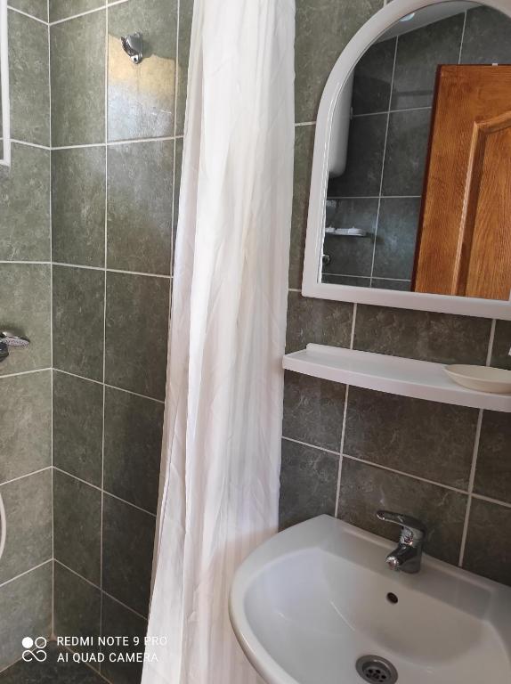 Koupelna v ubytování Apartmani Grozdanic Canj